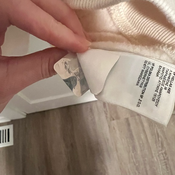 The North Face Women’s Logo Sweatshirt Cream Large - Picture 4 of 6